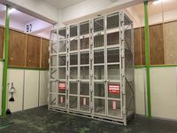 471 パレットに載った薬品を施錠しつつ多段保管できる鍵扉付きパレットラック A社