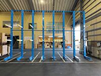 487 邸別、種類別、サイズ別に保管できる住宅資材用バーラック A社