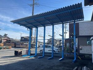 465 雨や日光を防ぐ一時保管用の長尺用屋根付きバーラック A社