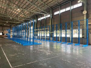 504 加工前のランバー材を保管するためのバーラック A社