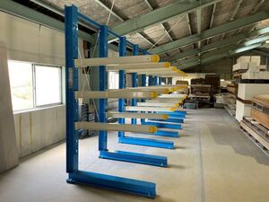 507 加工前の内装材用パネルの保管 A社